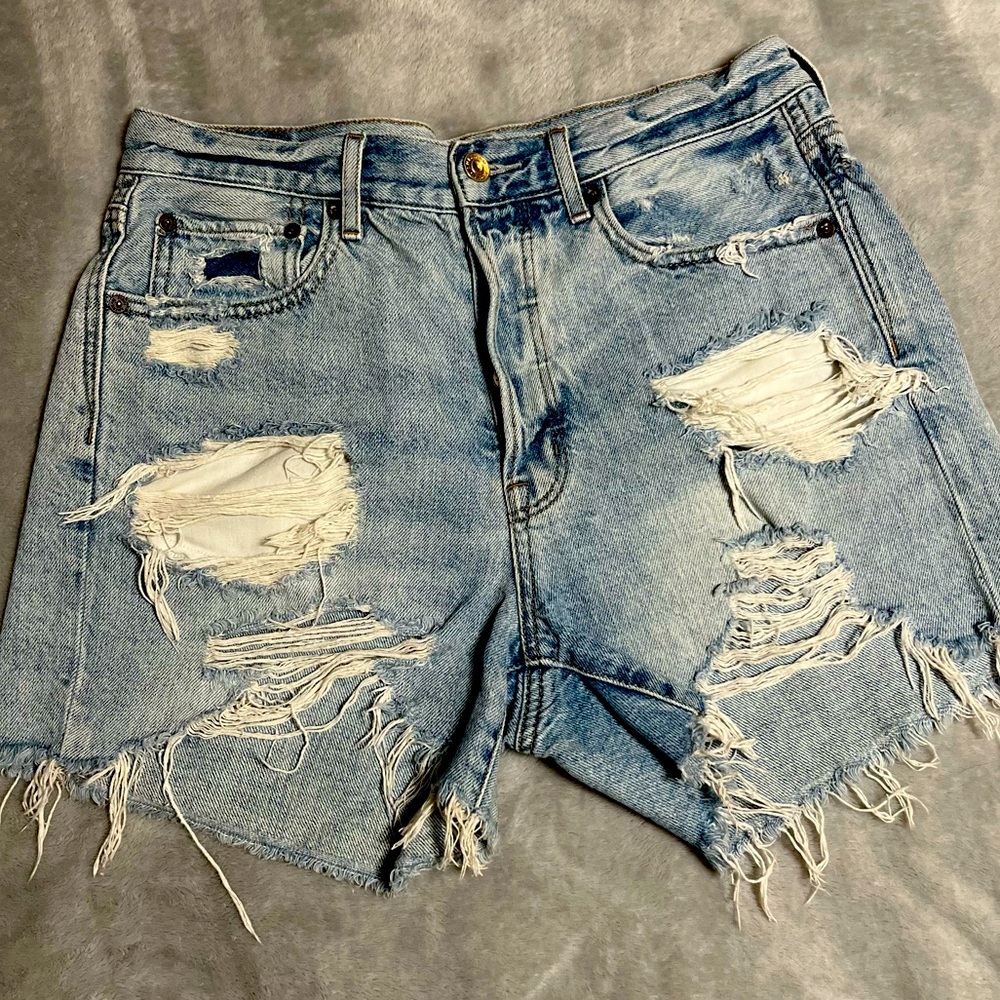 American Eagle Jean Shorts - SIZE 6